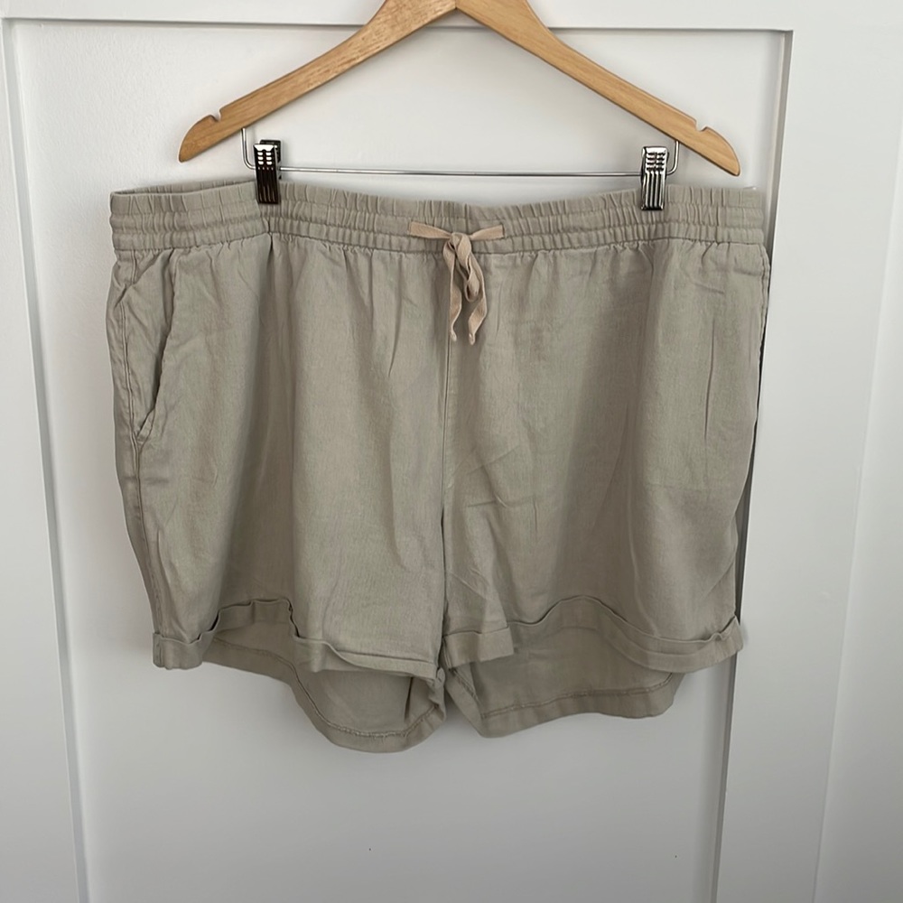 Khaki Linen/rayon cuffed shorts from OldNavy XXL